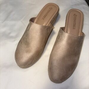 Tinstree Faux Suede Wedge Clogs Beige Sz 9